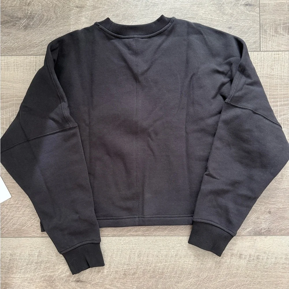 NWT Athleta Forever Fleece Dolman Crop Sweatshirt Size Small Black - Picture 8 of 8